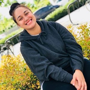 Meet your Posher, Leatue’e